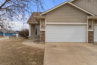 /international/us/5949-nw-50th-street-johnston-ia-110106621614/