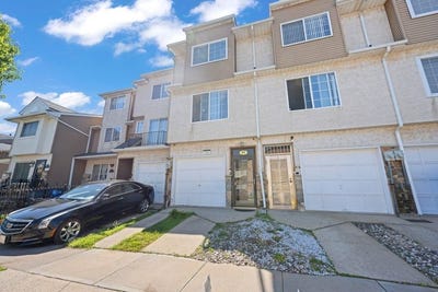 /international/us/84-long-pond-lane-staten-island-ny-110107874704/