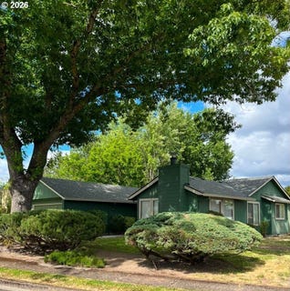 /international/us/1900-n-cedar-st-newberg-or-110108878481/