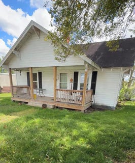 /international/us/130-sycamore-st-beckley-wv-110107798348/