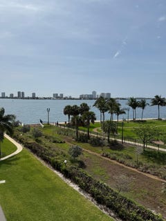 /international/us/801-lake-shore-411-drive-lake-park-fl-110100345617/