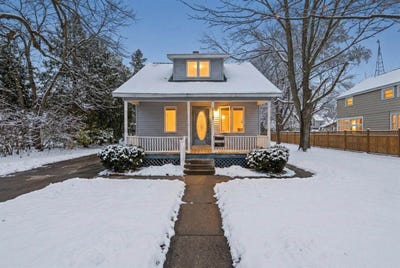 /international/us/909-illinois-avenue-stevens-point-wi-110106096803/