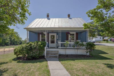 /international/us/228-summit-st-lexington-va-110108232521/