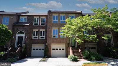 /international/us/10149-turnberry-place-oakton-va-110108438549/