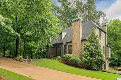 /international/us/2225-sterlingwood-drive-mountain-brook-al-110108467632/