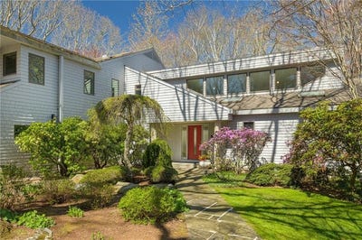 /international/us/125-woodruff-avenue-narragansett-ri-110107437103/