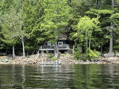 /international/us/213-adirondack-road-schroon-lake-ny-110109883307/