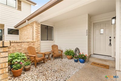 /international/us/655-loop-337-new-braunfels-tx-110119293209/