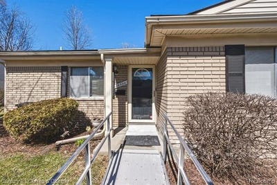 /international/us/26596-franklin-pointe-drive-southfield-mi-110106770111/