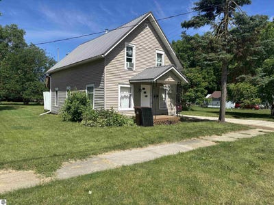 /international/us/313-pleasant-avenue-alma-mi-110108872218/
