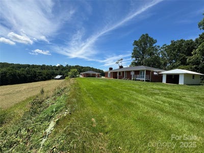 /international/us/598-miles-view-drive-mills-river-nc-110100382111/