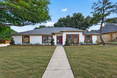 /international/us/10117-stoneleigh-drive-benbrook-tx-110110235942/