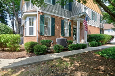 /international/us/1290-georgetown-way-vernon-hills-il-110100986240/