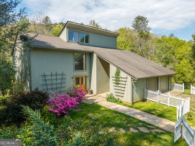 /international/us/215-murphy-lane-mineral-bluff-ga-110107600960/