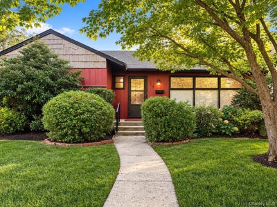 /international/us/428-leslie-lane-uniondale-ny-110120527125/