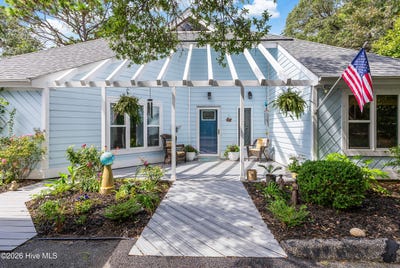 /international/us/22-augusta-drive-oak-island-nc-110119948283/