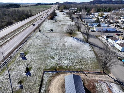 /international/us/l-31-east-road-north-freedom-wi-110103678018/