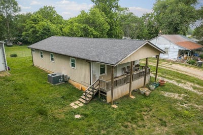 /international/us/119-n-camp-heights-dr-sparta-tn-110108079542/