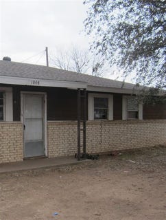 /international/us/1008-ne-2nd-knox-city-tx-110088480760/