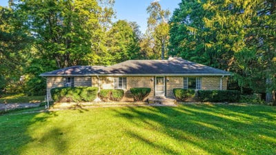 /international/us/7868-clark-state-road-blacklick-oh-110120481955/