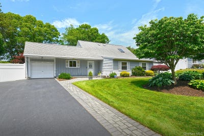 /international/us/5-meyer-lane-medford-ny-110109121329/