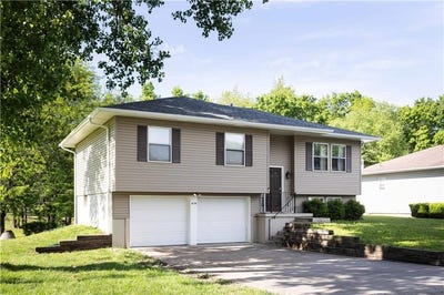 /international/us/210-e-swisher-drive-clinton-mo-110107859409/
