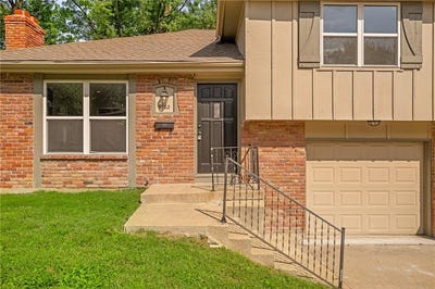 /international/us/9302-w-83rd-street-overland-park-ks-110120094968/