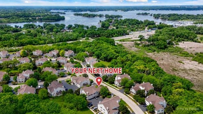 /international/us/535-fox-ridge-drive-fox-lake-il-110108551622/
