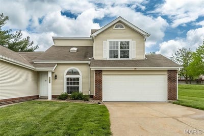 /international/us/1300-forest-creek-drive-st-charles-mo-110099159440/