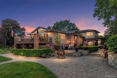 /international/us/8950-riverview-dexter-twp-mi-110108507297/