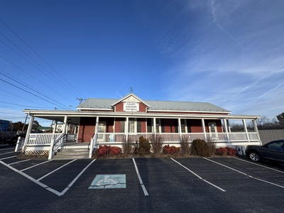 /international/us/13-long-meadow-rd-fishersville-va-110106538013/