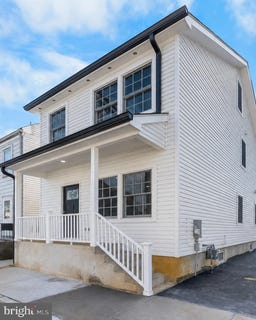 /international/us/32-west-street-bordentown-nj-110107438292/