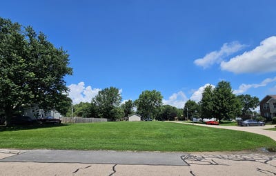 /international/us/61-tammy-lane-lake-holiday-il-110101214995/