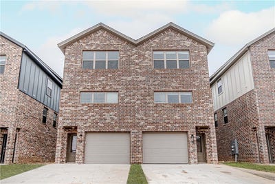 /international/us/2675-sw-livingston-square-bentonville-ar-110106845350/