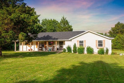 /international/us/394-sweetbriar-drive-marshfield-mo-110109057141/