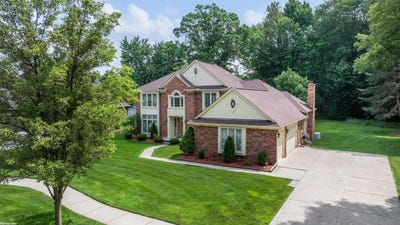 /international/us/42150-margaret-drive-clinton-township-mi-110107619099/