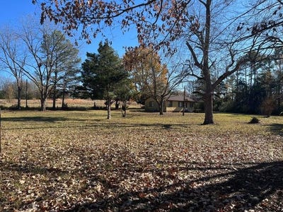 /international/us/8916-oktoc-rd-starkville-ms-110105356173/