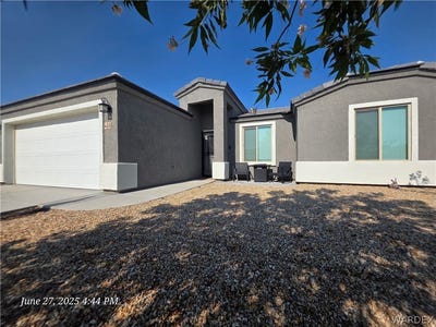 /international/us/486-s-martinez-road-golden-valley-az-110107570172/