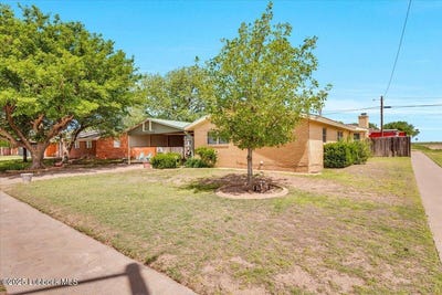 /international/us/1405-3rd-street-plains-tx-110099262586/