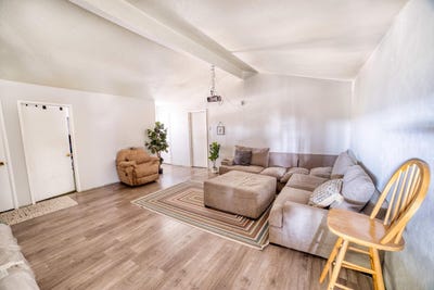 /international/us/7880-s-mcmullin-grade-fresno-ca-110103622293/