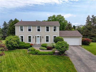 /international/us/16-canterbury-trail-penfield-ny-110099770782/