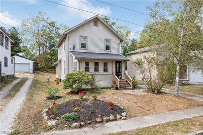 /international/us/38-walnut-court-mogadore-oh-110106316714/