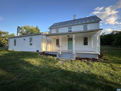 /international/us/1983-howardsville-tpke-stuarts-draft-va-110108826454/
