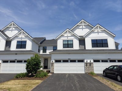/international/us/4204-chelsea-manor-circle-aurora-il-110109033639/