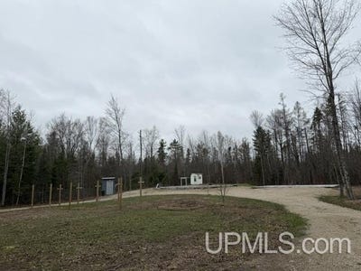 /international/us/w8186-pike-hill-road-amberg-t-wi-wi-110108098692/