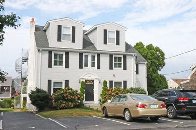 /international/us/249-tuckerman-avenue-middletown-ri-110106953043/