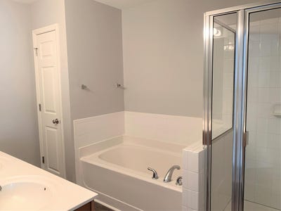 /international/us/11721-coppergate-drive-raleigh-nc-110107830343/
