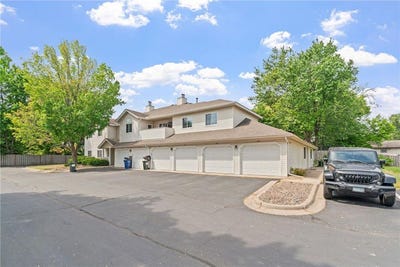 /international/us/4040-maureen-drive-ne-columbia-heights-mn-110099966330/