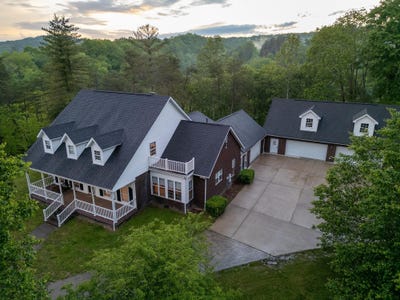 /international/us/140-morton-drive-hamlin-wv-110108176635/