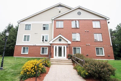 /international/us/3-timberwood-drive-goffstown-nh-110101369906/?lang=pt